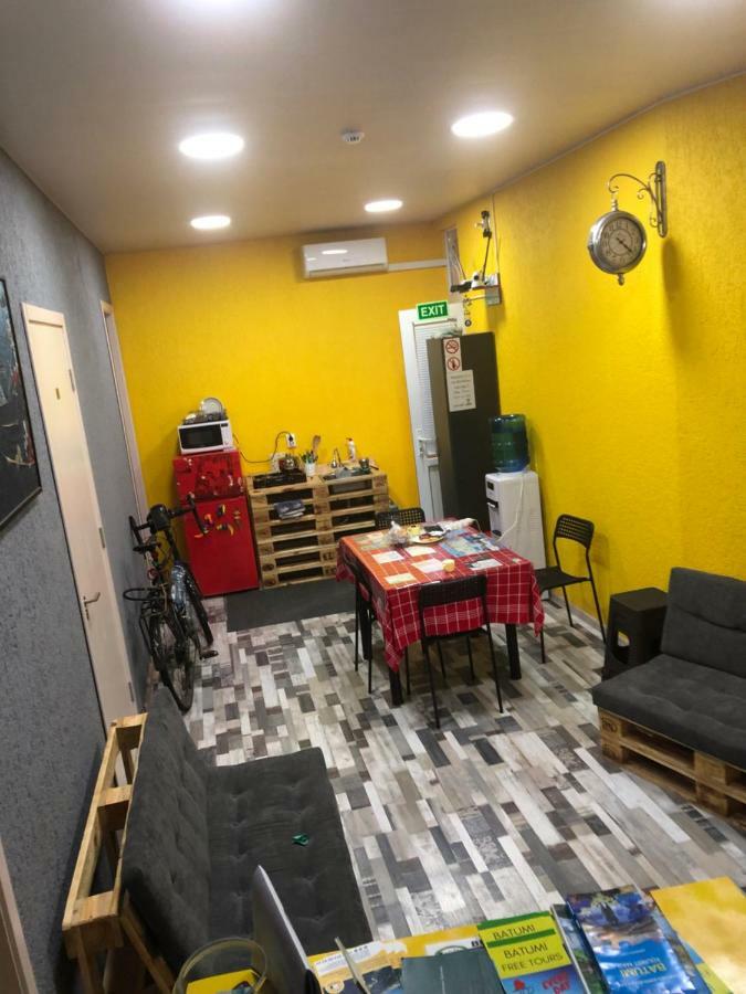 Suncity Hostel Μπατούμι Εξωτερικό φωτογραφία